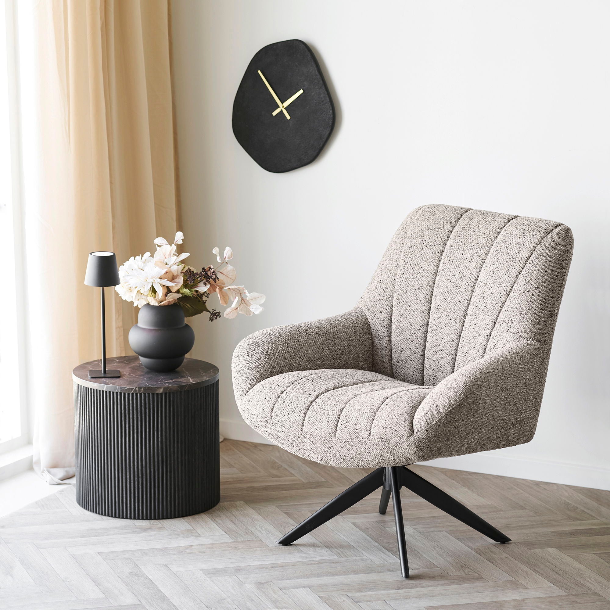 Grandola Lounge Chair - Lounge Chair with Swivel Foot, Grey, Black Legs HN1086