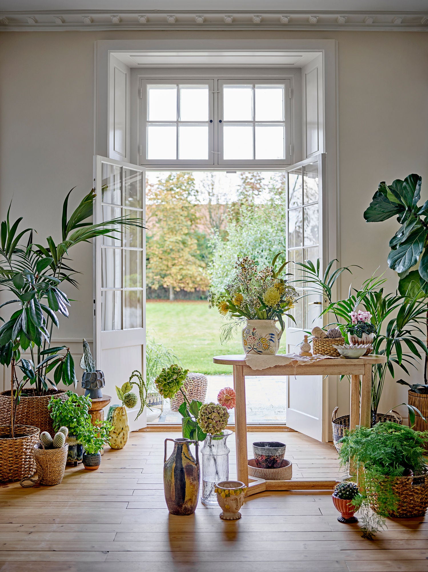 Creative Collection Serrone Console Table, Nature, Rubber Tree