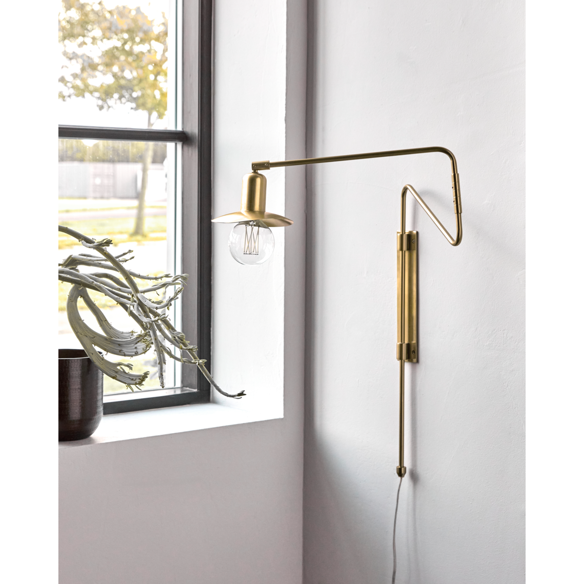 Vegglampe, hdswing, messing
