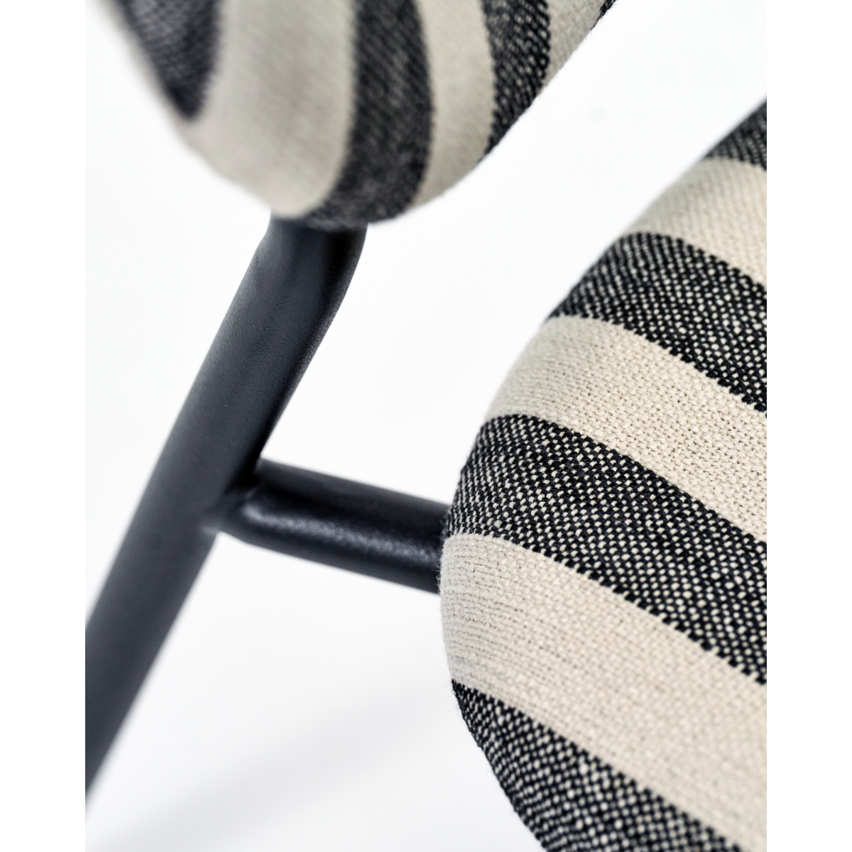 Lounge Chair, Hdlonga, Black; hvit