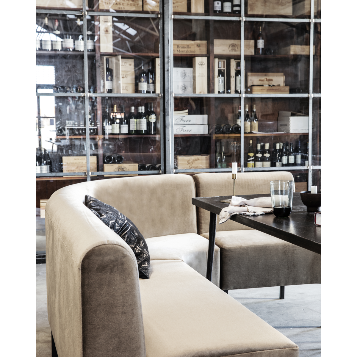 Sofa, hd2 seters, sann