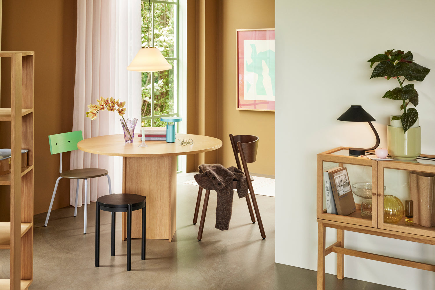 Skrå spisestuestol Brun - 55x51xh80cm