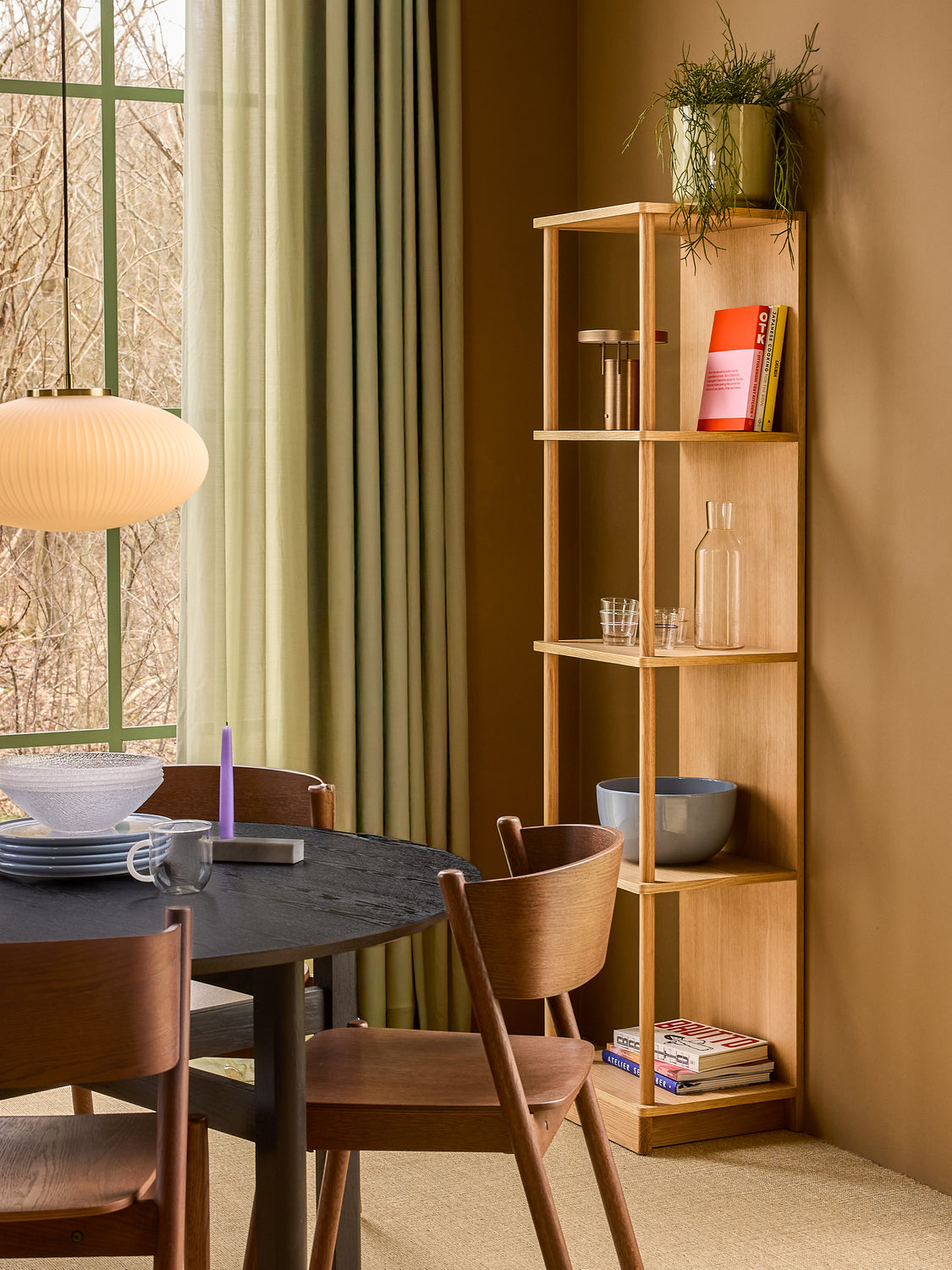 Skrå spisestuestol Brun - 55x51xh80cm