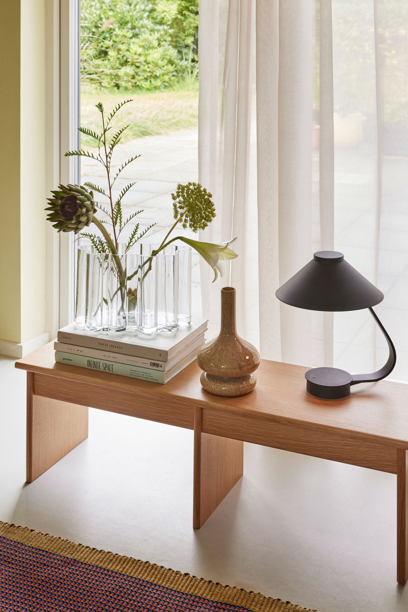 Hübsch doppio hylle/plantestativ natur