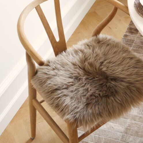 Sittepute m/fyll | Langhåret | New Zealand | 37x37 cm