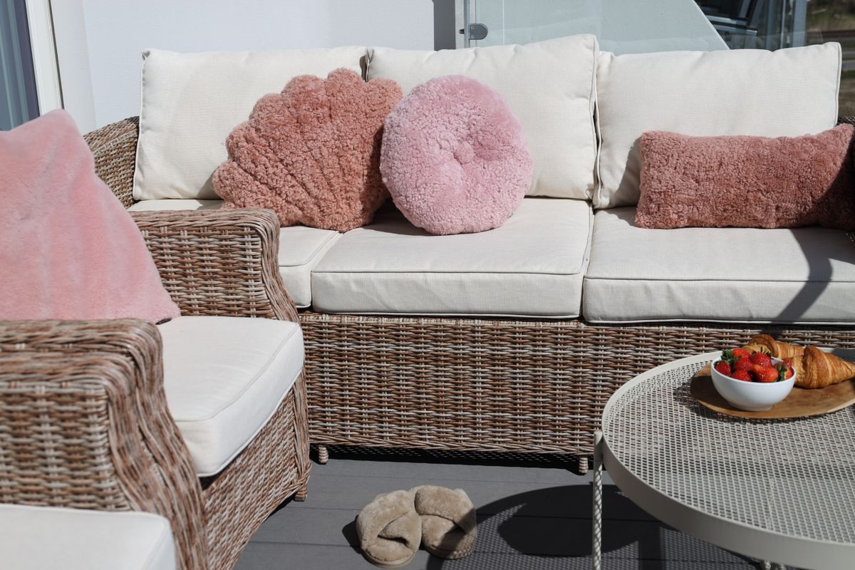 Lammeskinnspute | Korthåret | New Zealand | Dobbeltsidig | 30x60 cm