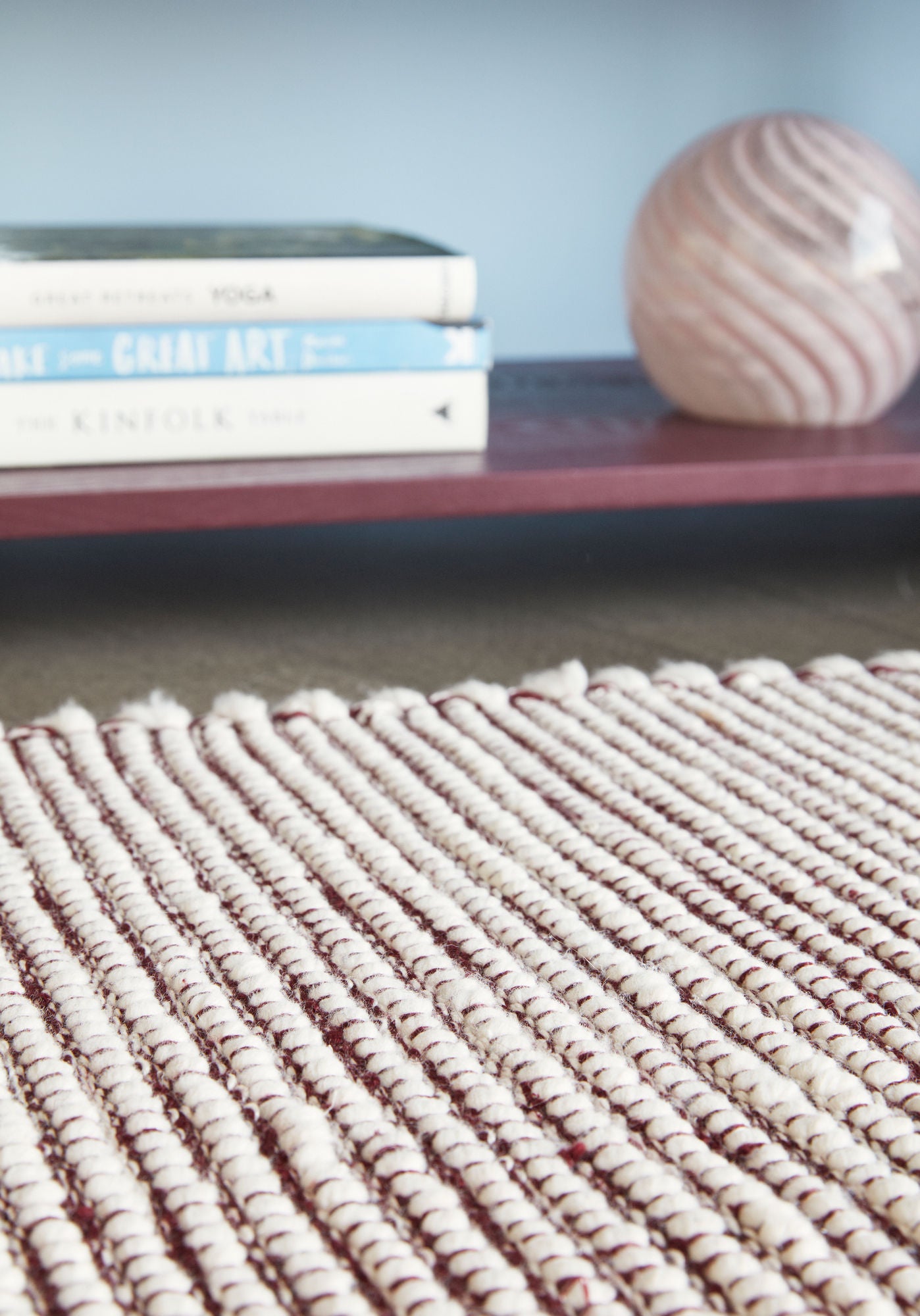 Hübsch valmue teppe burgunder/hvit