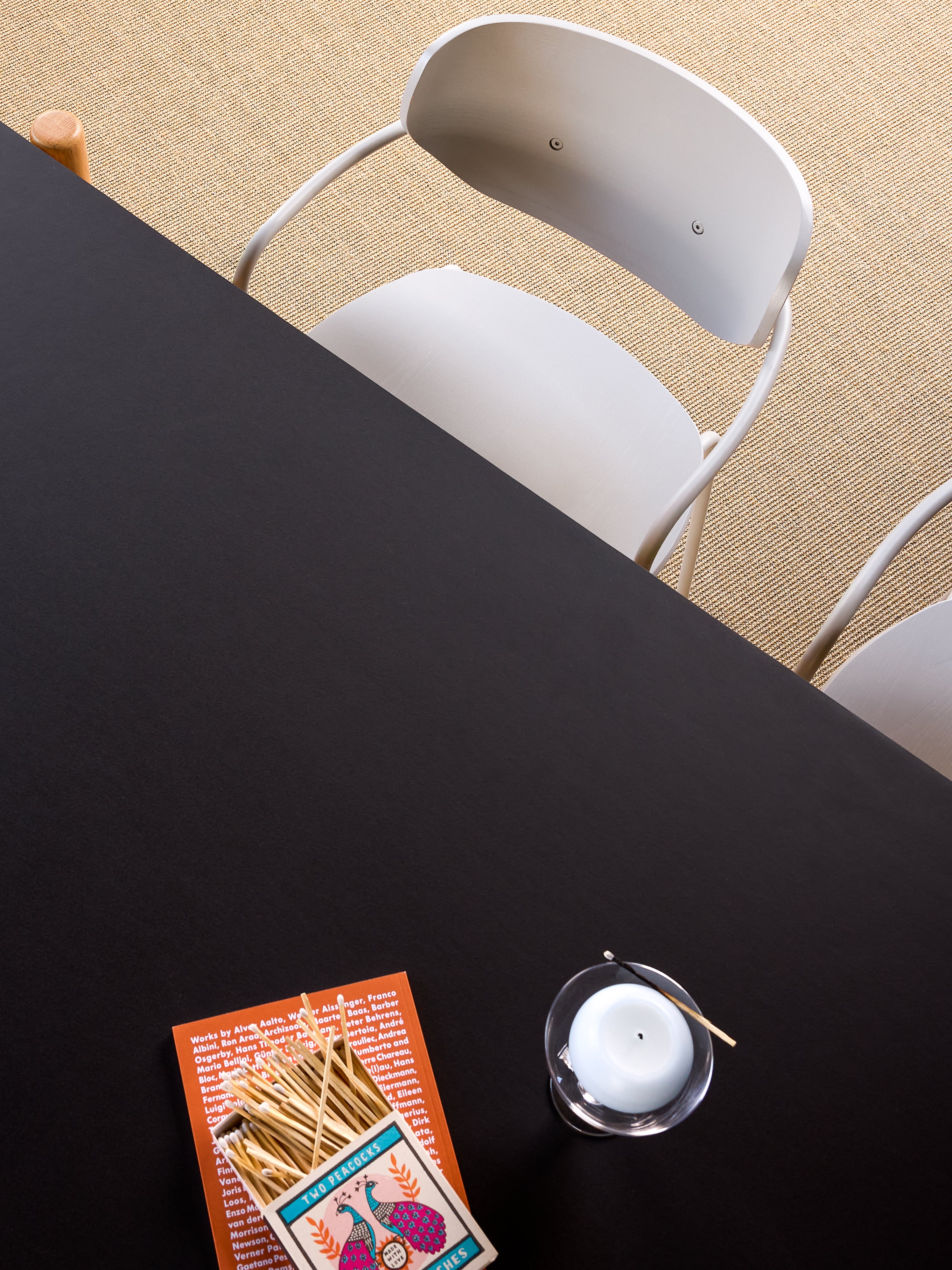 Skrå spisebord rektangulært sort - 190x107xh75cm