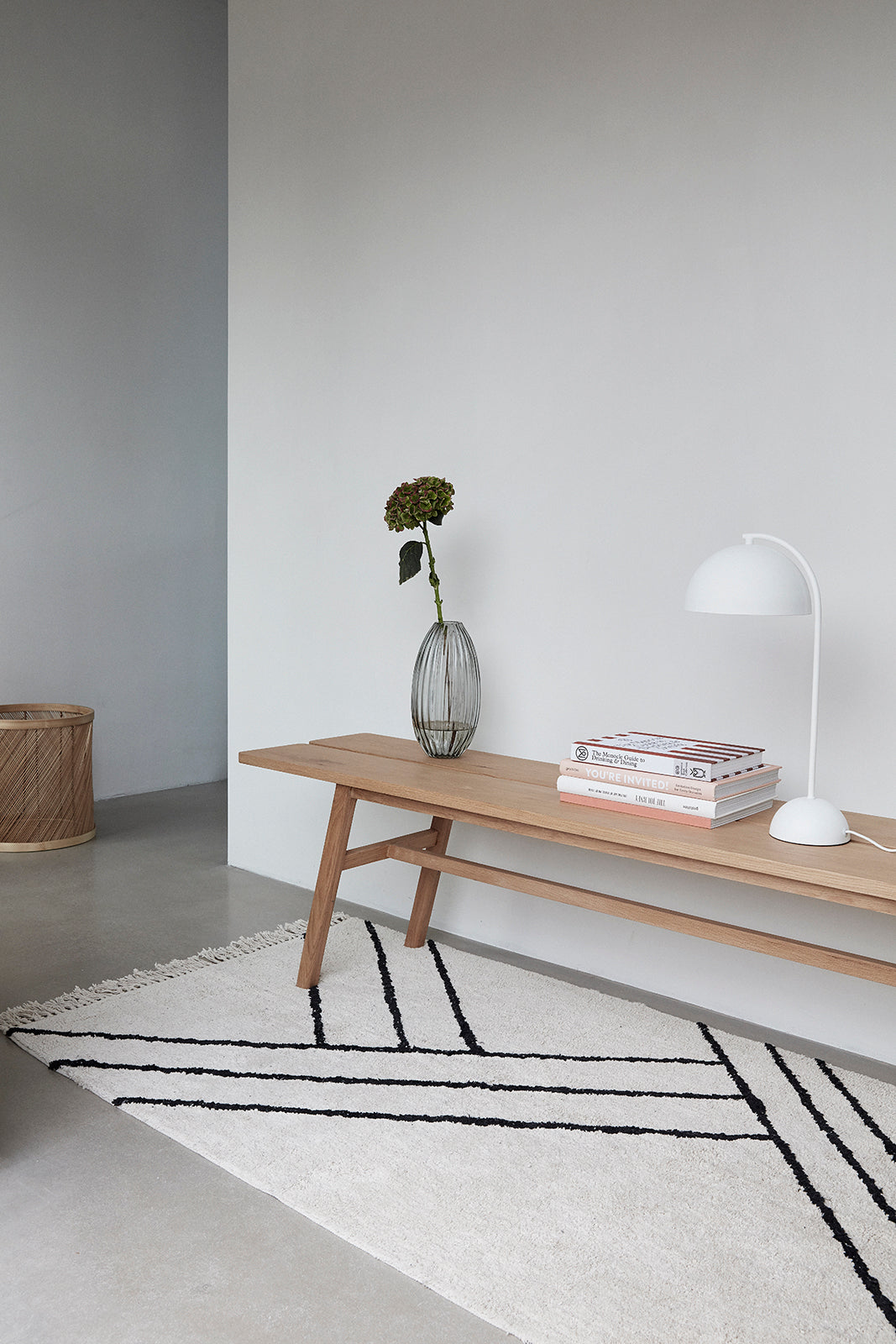 Form Table Lamp White - Ø23XH48cm, E14/25W