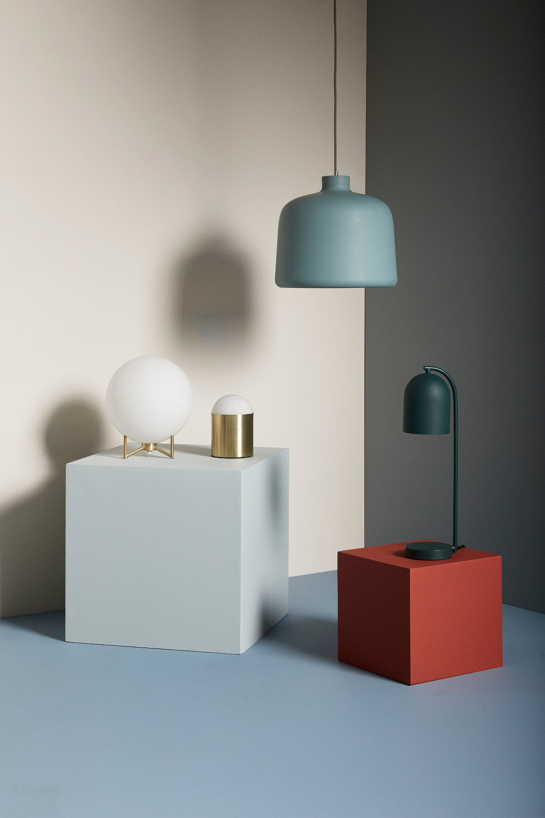 Skulpturbordbelysning Messingfarge - Ø12XH19cm, E14/25W