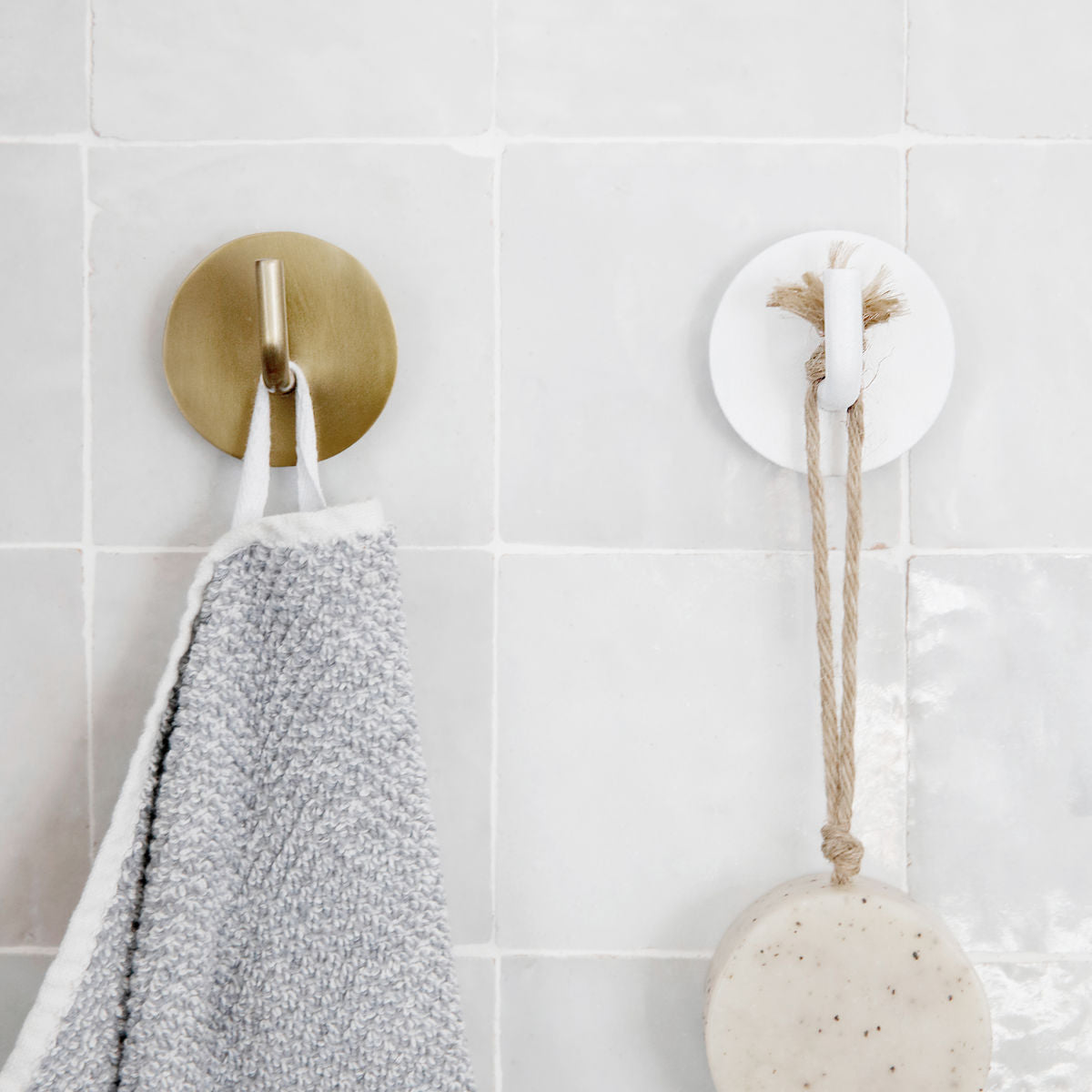 House Doctor - Knage, Text, Messing - l: 3 cm, dia: 4 cm - House Doctor - DesignGaragen.dk