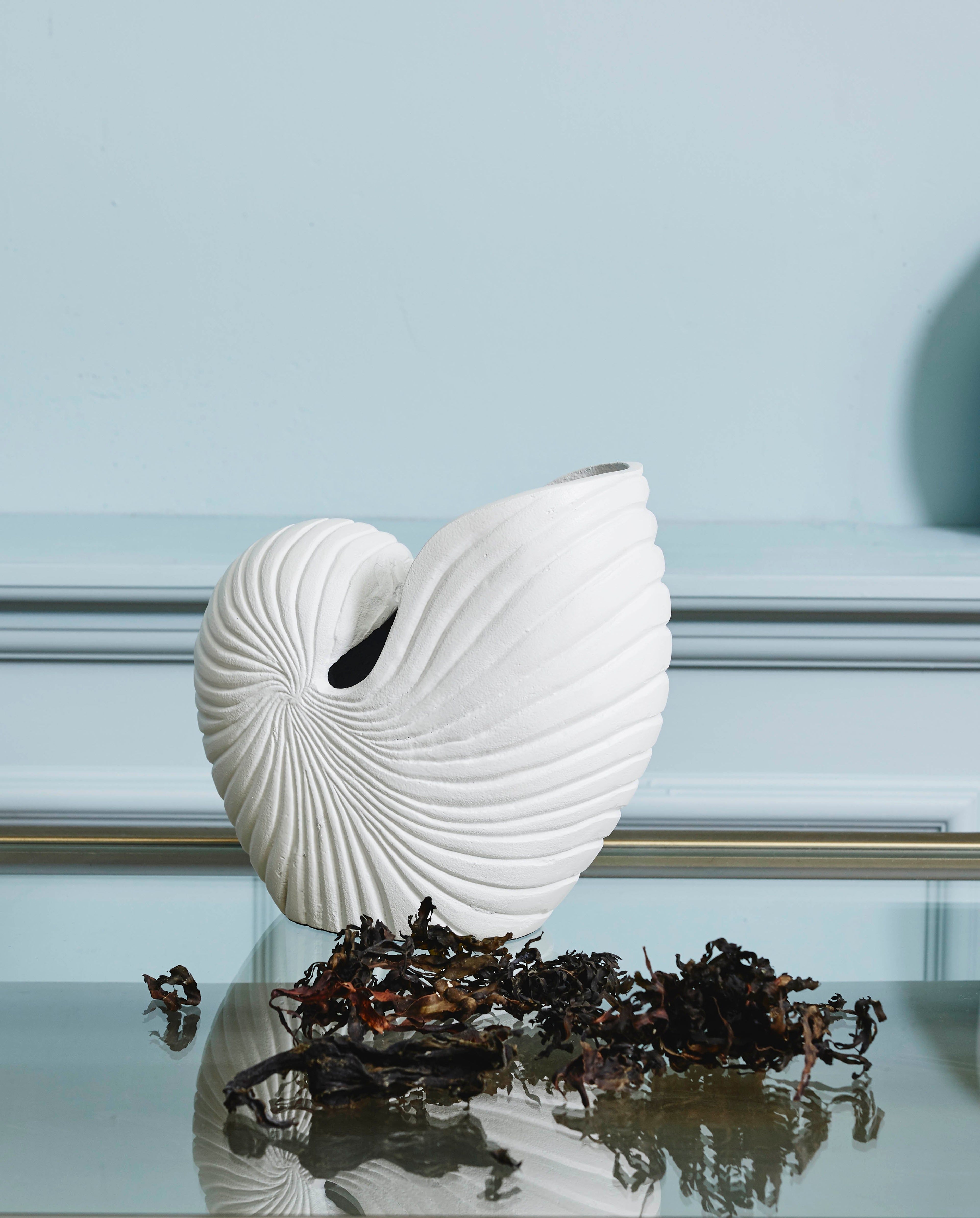 Rakitu Flower Vase - Conch - H25 cm - hvit
