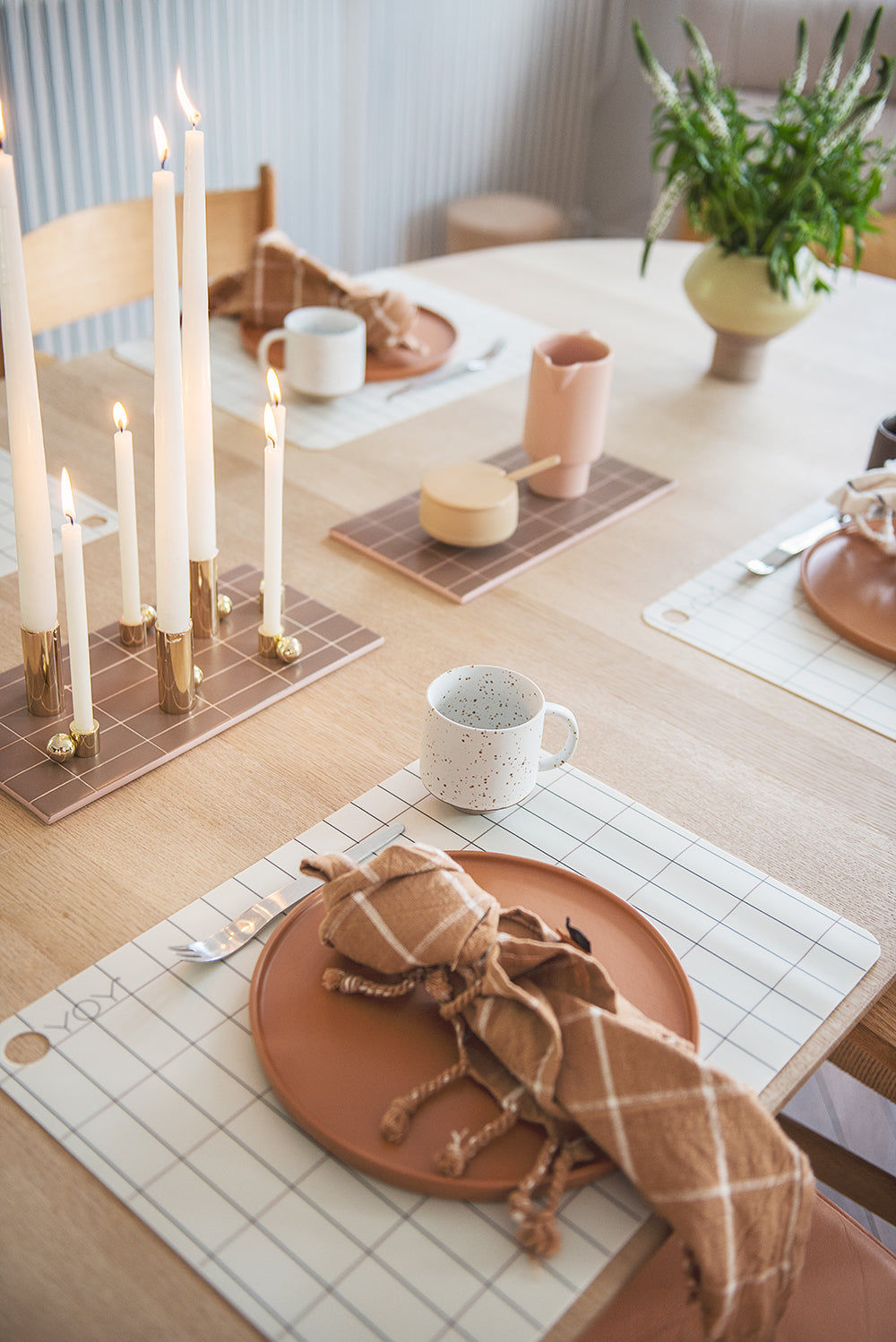 Oyoy Living Palloa Candlestick - High - Messing