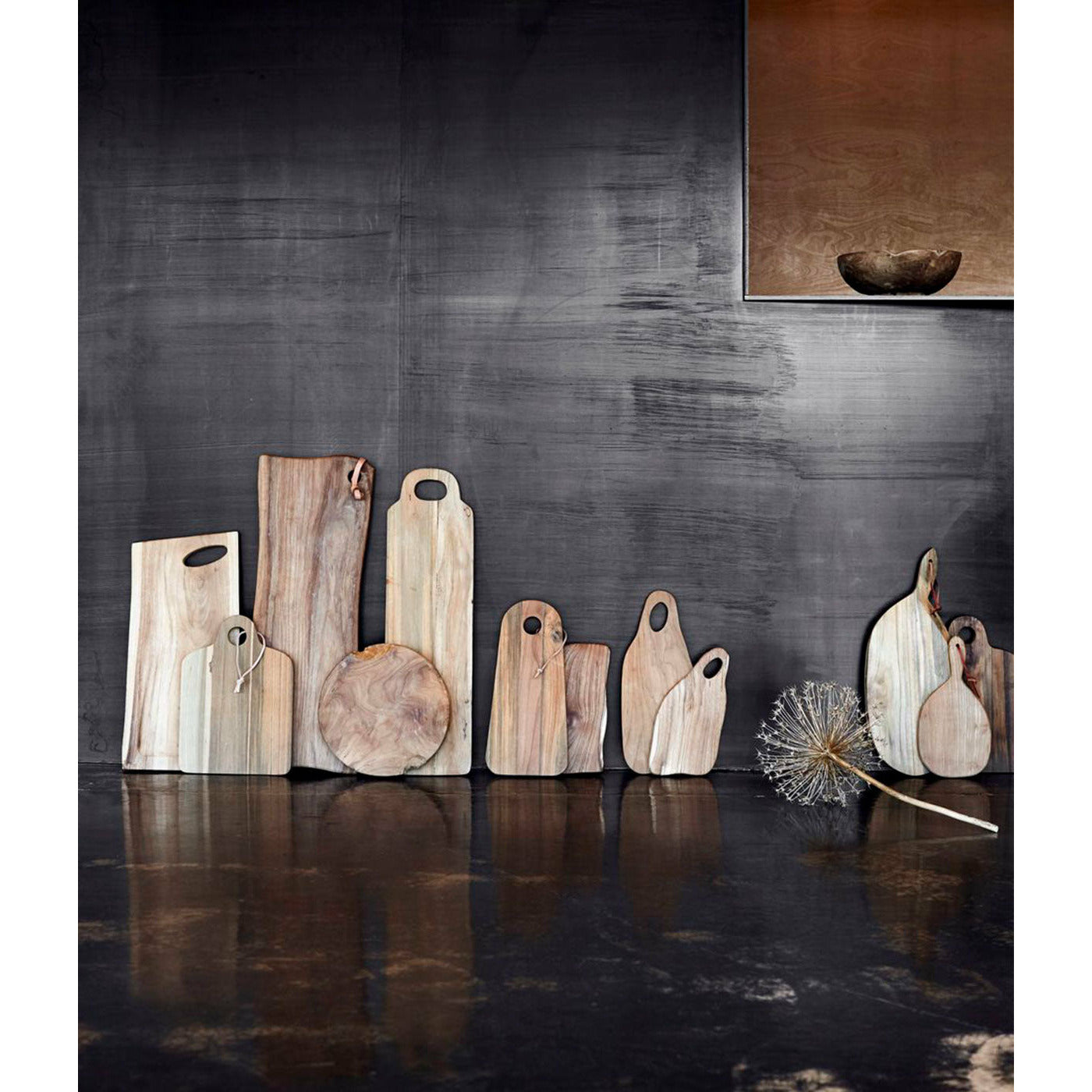 Skærebræt Louie M - naturlig, unfinished - Teak rod - W: 20 H: 1,5 L: 42 cm - Muubs - DesignGaragen.dk