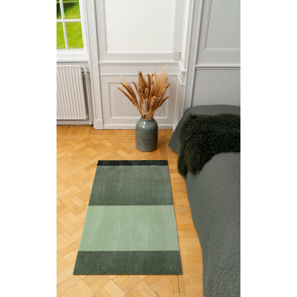 STRIPES HORISONTAL - LYS/STØVET/MØRK GRØN - Tica Copenhagen - DesignGaragen.dk
