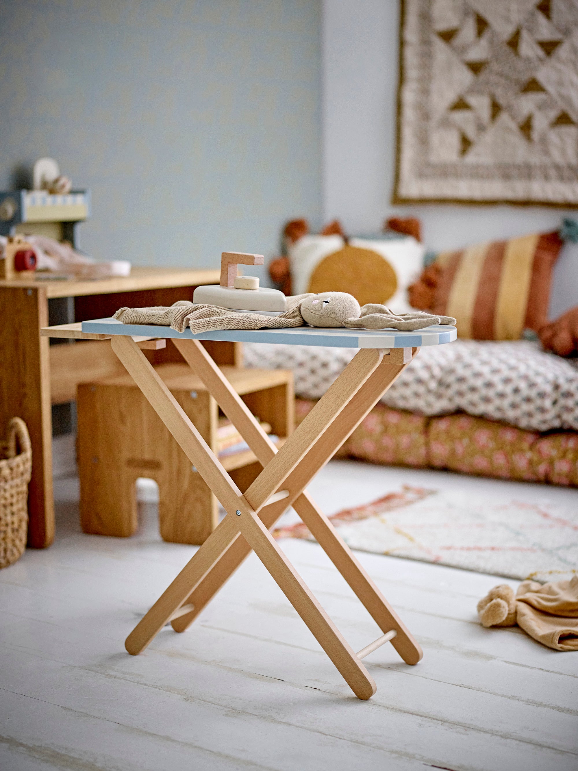 BLOOMINGVILLE MINI - Sande Legetøj, Strygebræt & Strygejern, Blå, FSC® 100% , Pine - BLOOMINGVILLE MINI - DesignGaragen.dk