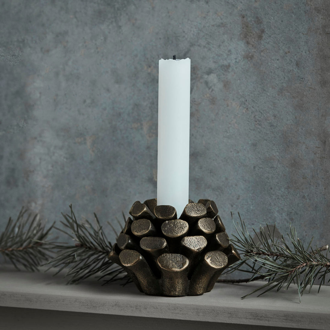 Candlestick, Hdpine Cone, Antik messingfinish