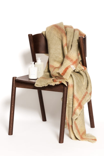 Skrå spisestuestol Brun - 55x51xh80cm