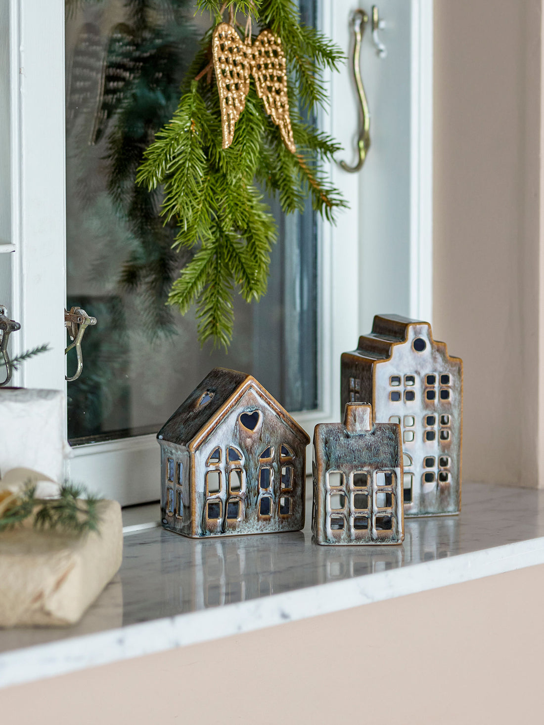 Bloomingville Kalia Lighthouse Stage, Brown, steingods