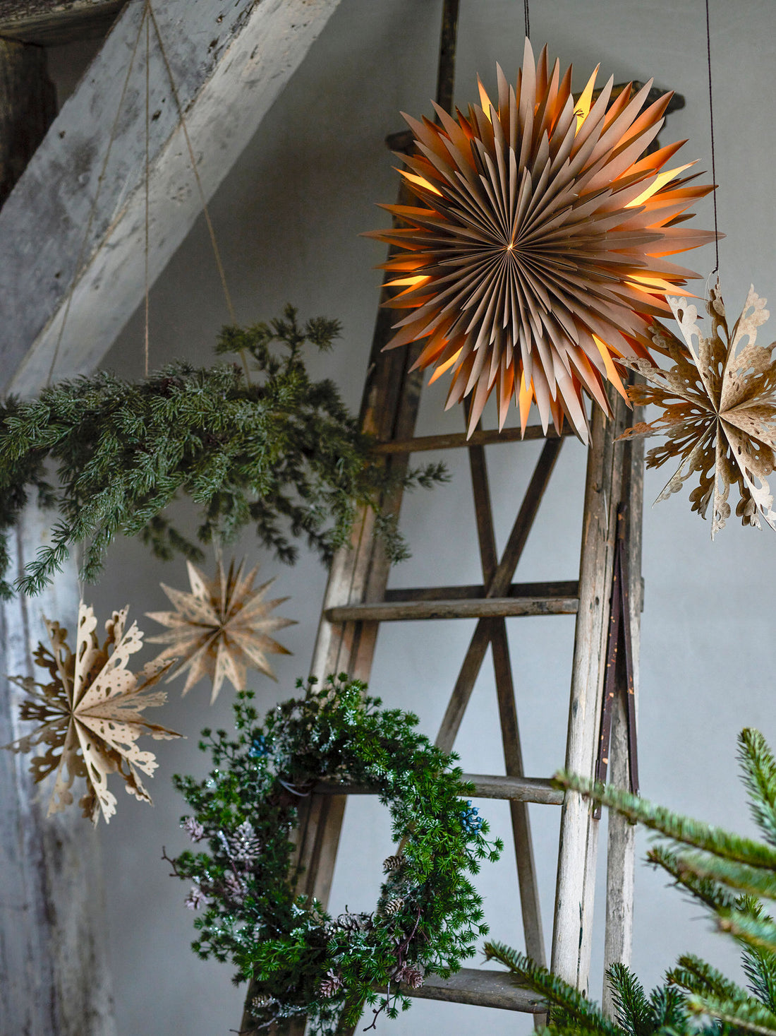 Bloomingville sedertre krans, grønne, kunstige blomster