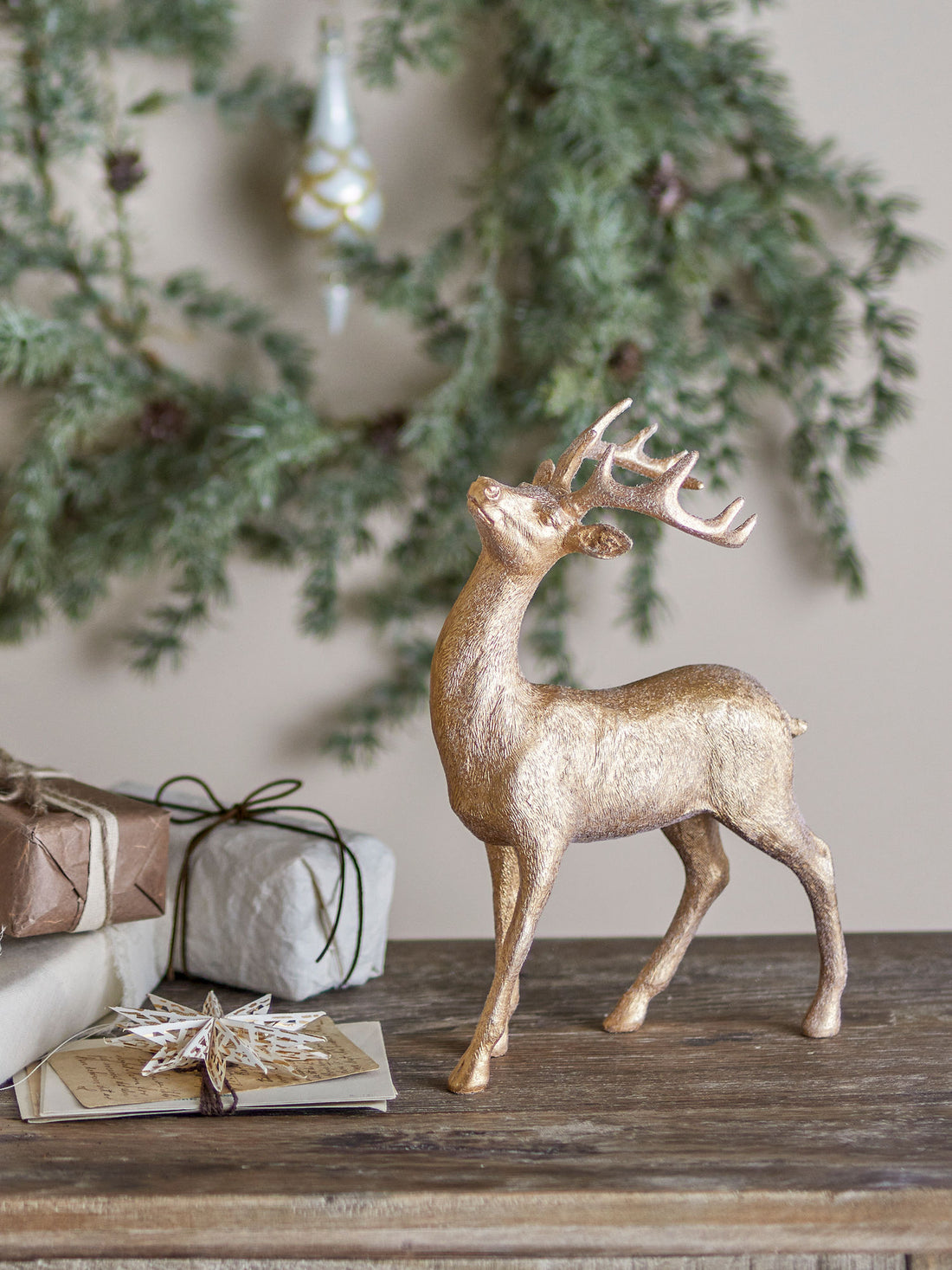 Bloomingville Pranzer Deco, gull, polyresin