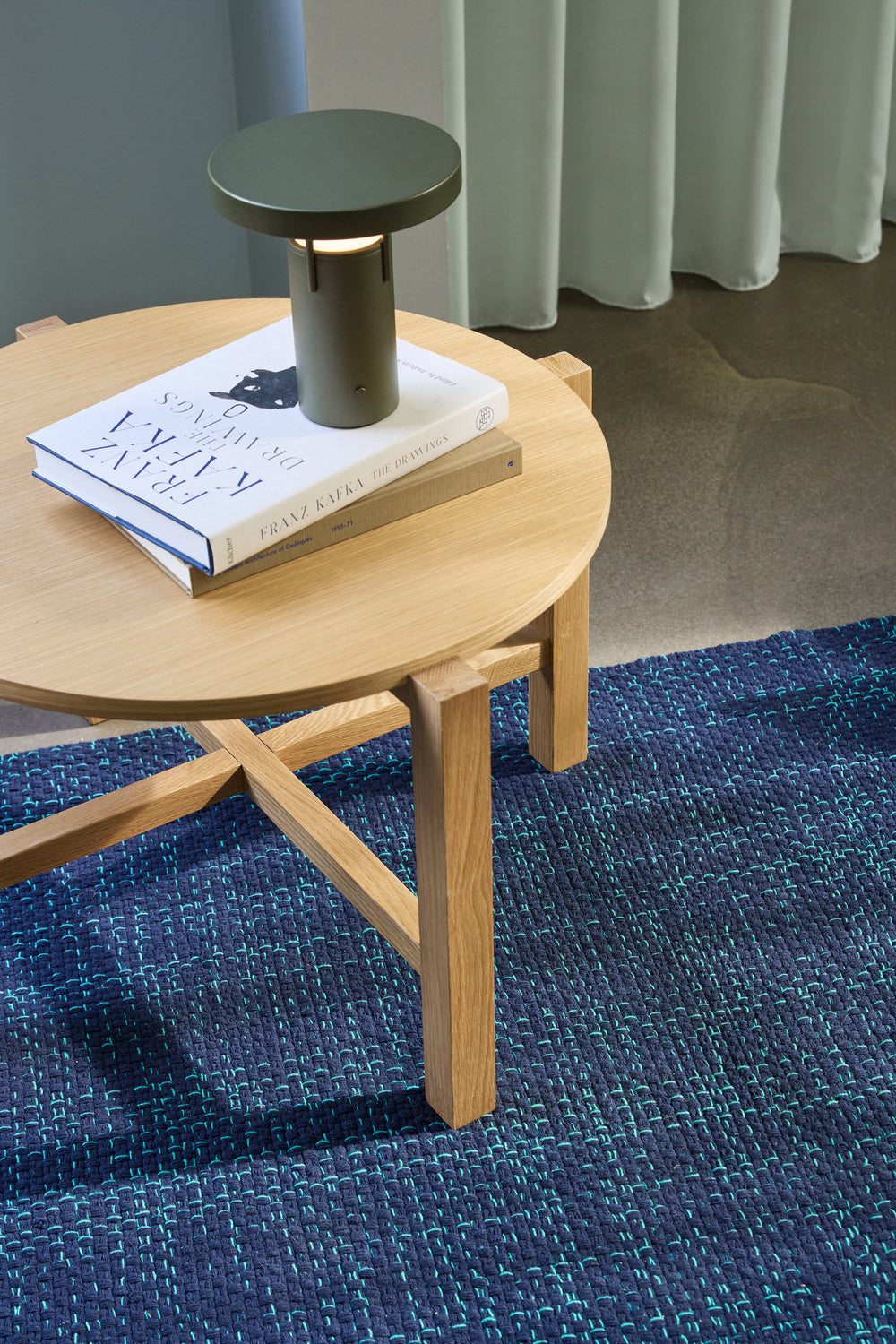 Fire salongbord naturlig (sett med 2) - ø68xh42cm, ø48xh55cm