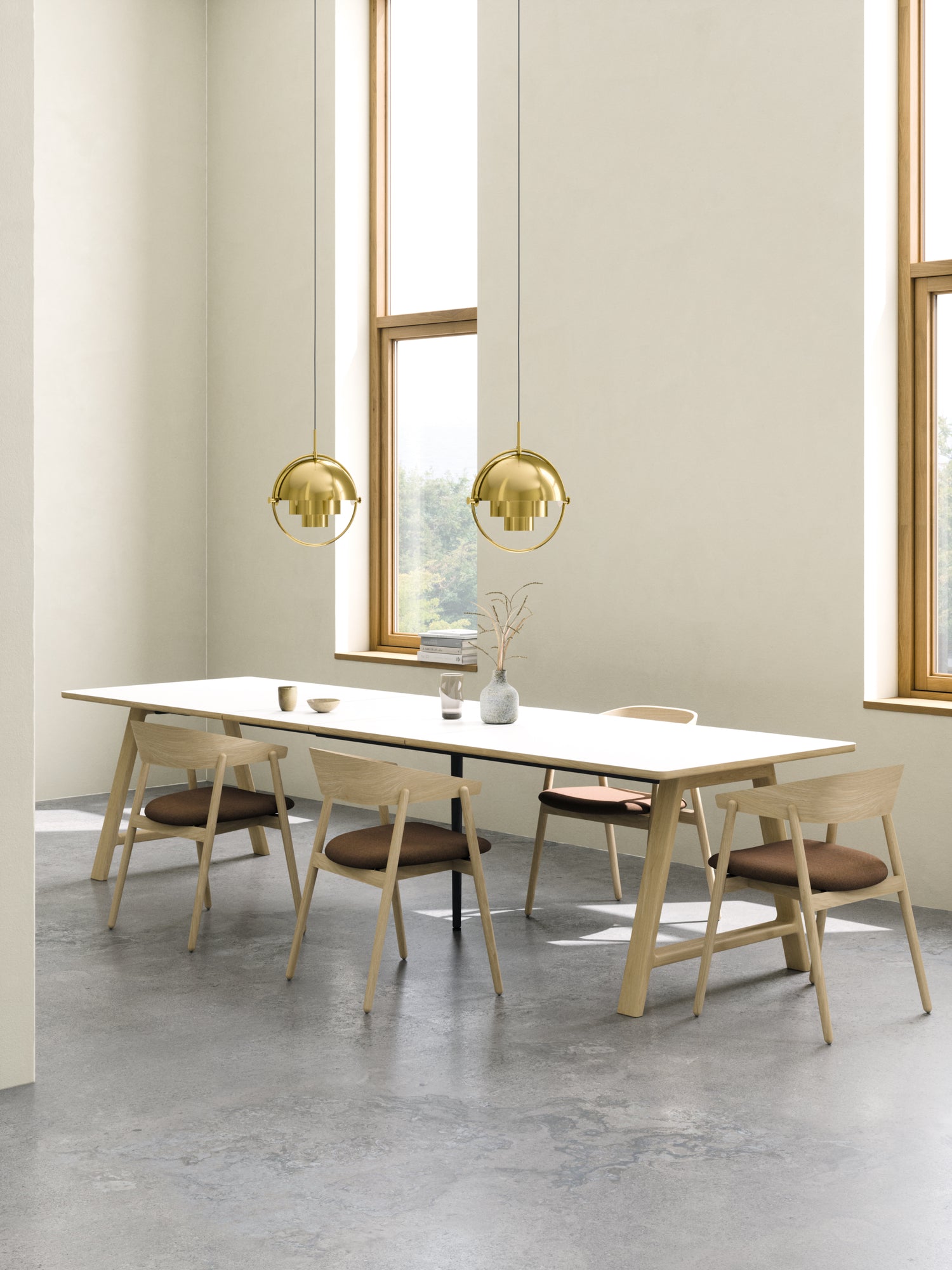 T11 Pull -out Table White Laminat - Mat (Crystal White)