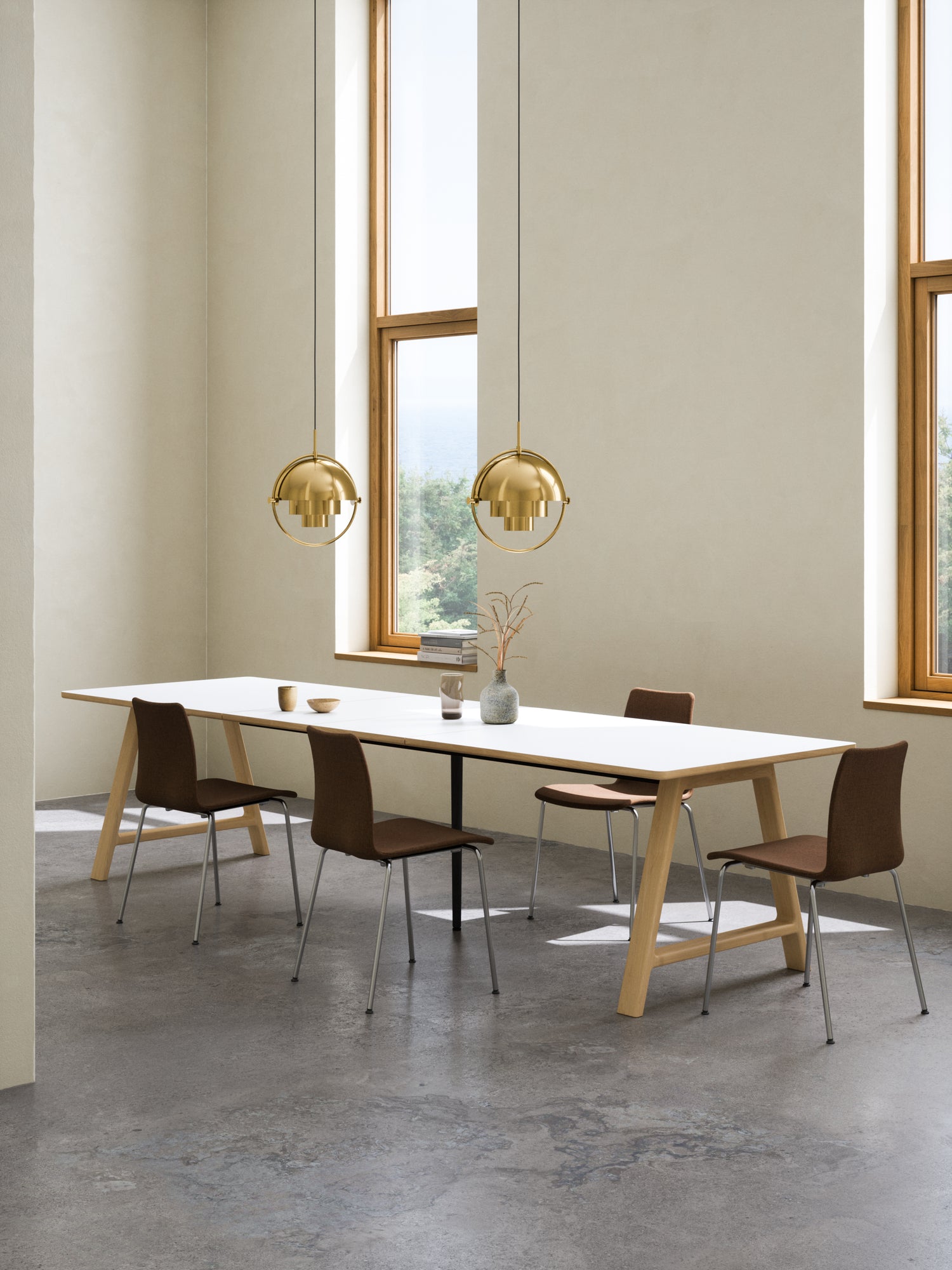 T11 Pull -out Table White Laminat - Mat (Crystal White)