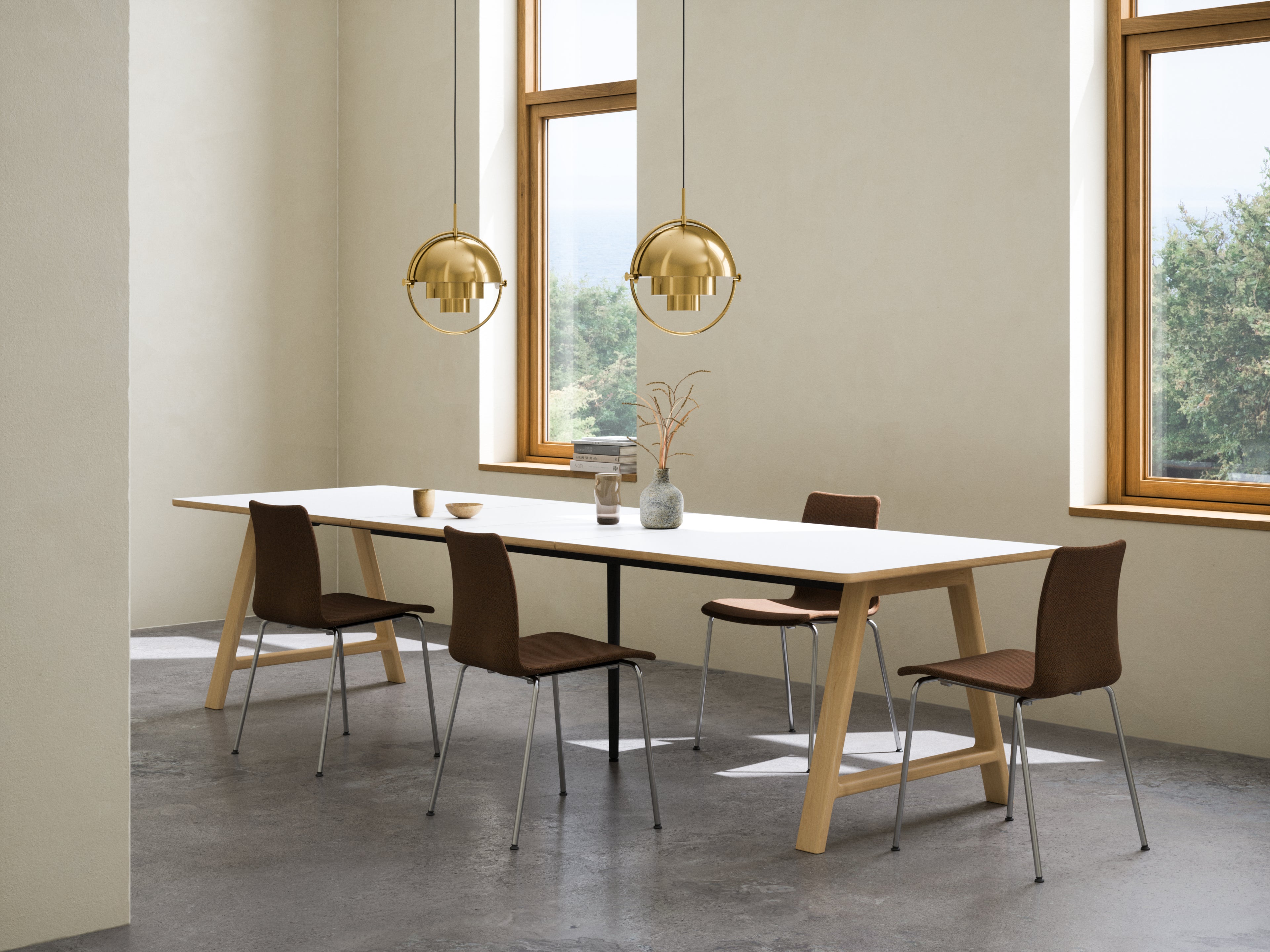 T11 Pull -out Table White Laminat - Mat (Crystal White)