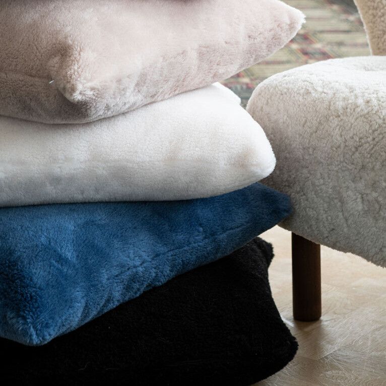 Lammeskinnspute | Mokkasin | Dobbeltsidig | 40x40 cm