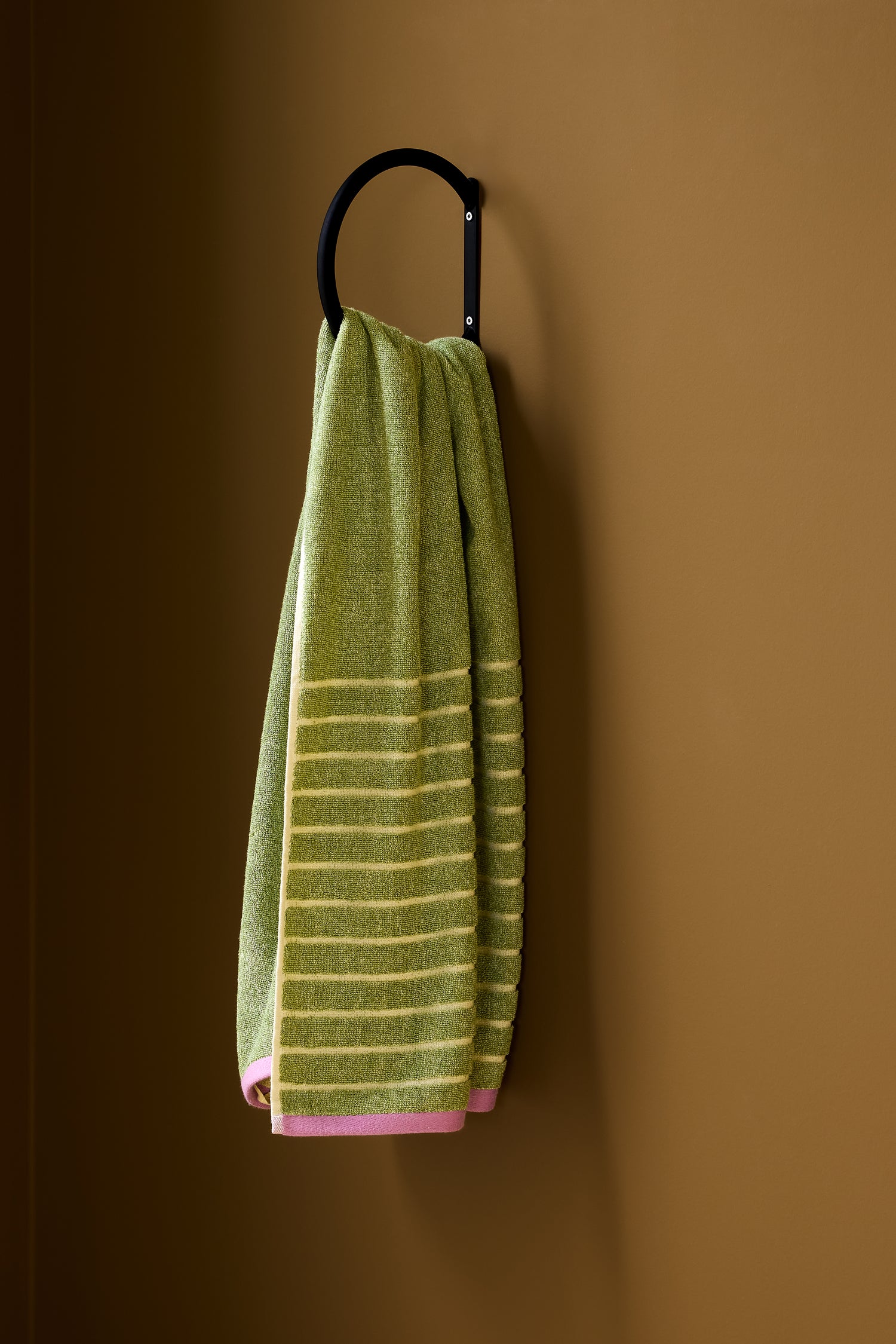 Påfør Håndklering Svart - 21x18cm