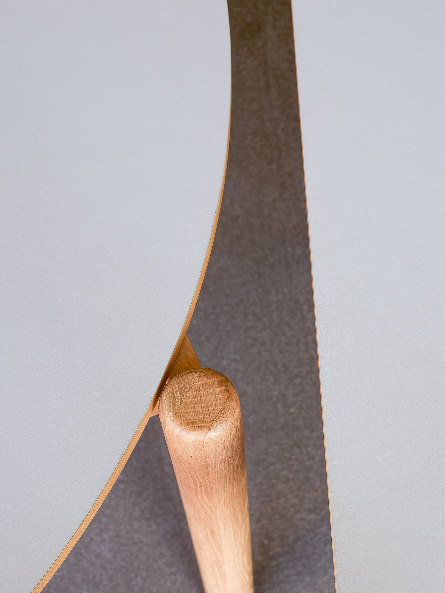 Skrått Spisebord Rundt Grå - ø115xh75cm