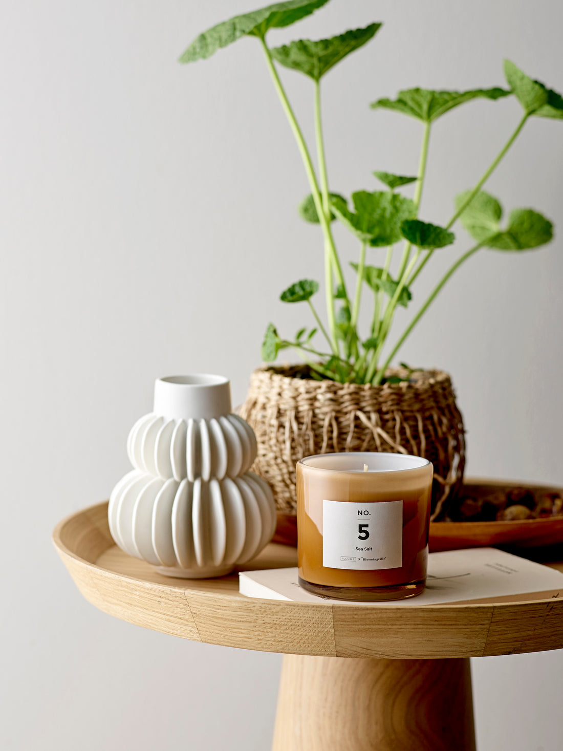 NO. 5 - Sea Salt Duftlys, Brun, Naturlig Voks - ILLUME X BLOOMINGVILLE - DesignGaragen.dk