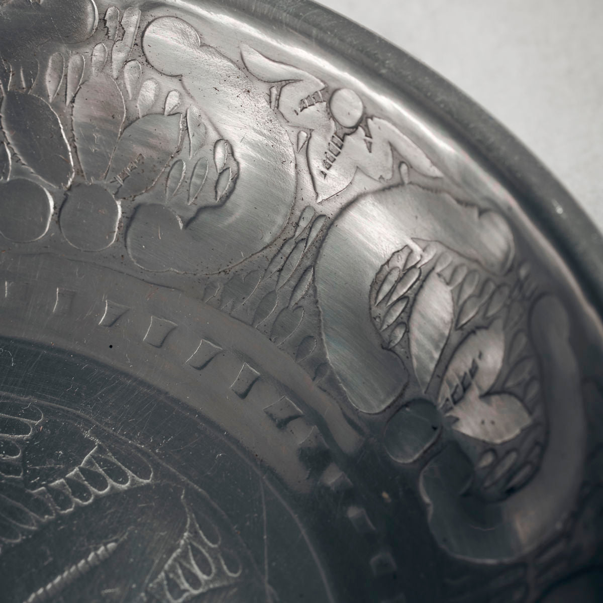 House Doctor - Bakk, Tura, Antique Silver - H: 3 cm, DIA: 15 cm