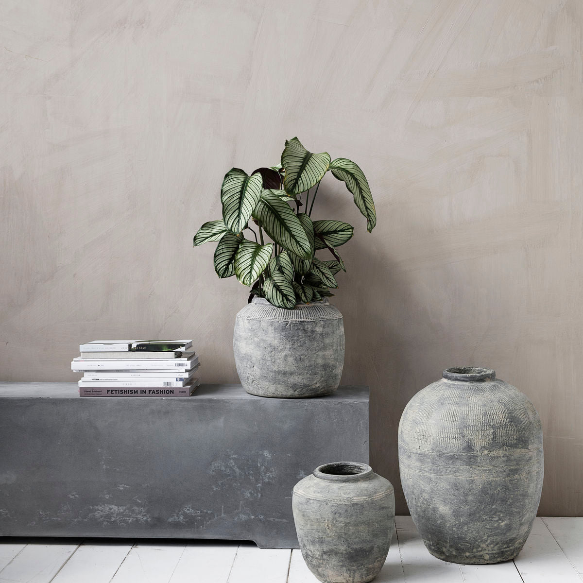 Huslege - Vase, rustikk, betong - H: 47 cm, DIA: 37 cm
