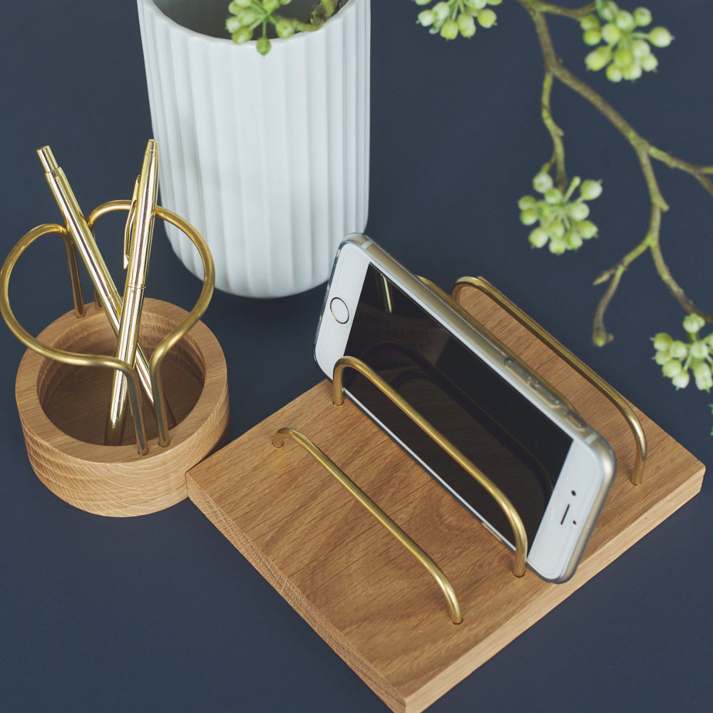 Messing-dock ipad/brevholder