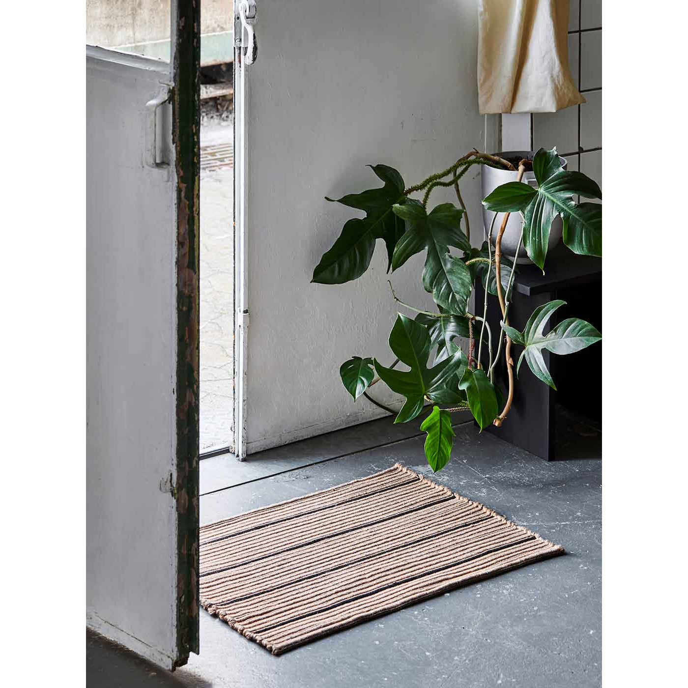 Stripe Doormat 50x72 cm - Beige/Black - Resirkulert polyester