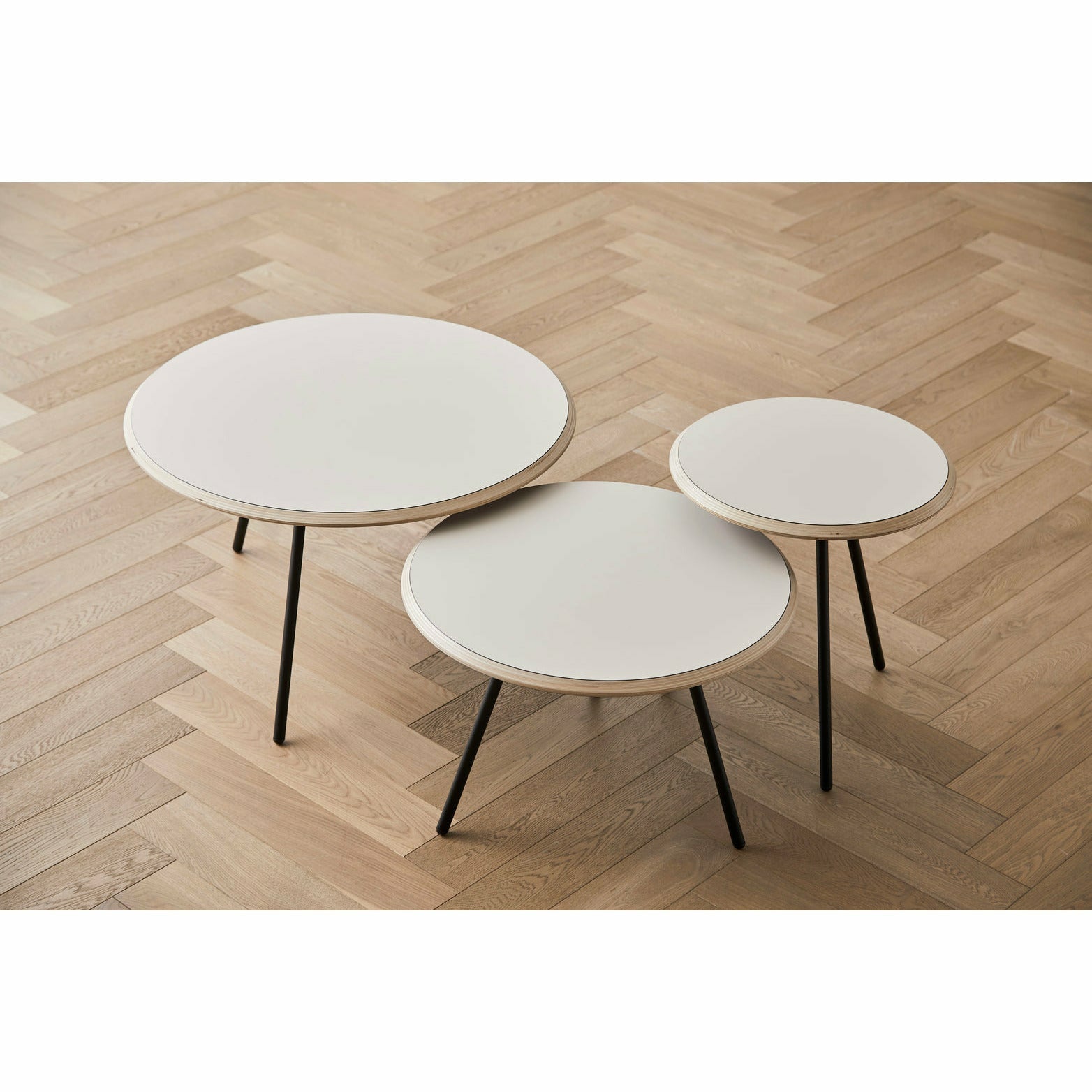 Woud - Soround Side Table - Warm Grey (Ø45XH44,50)