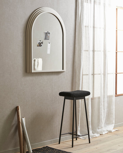 Falco speil i jern - 92x77 cm - sand