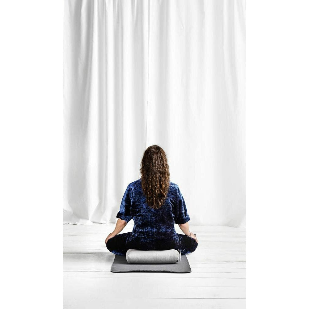 Nordal yoga og meditasjonspud - 40x20 cm - grå