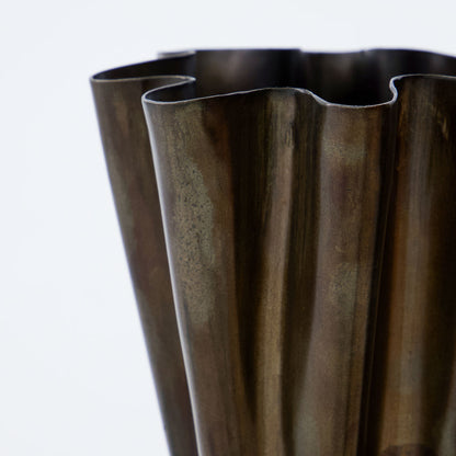 Huslege vase, hdflood, antik brun