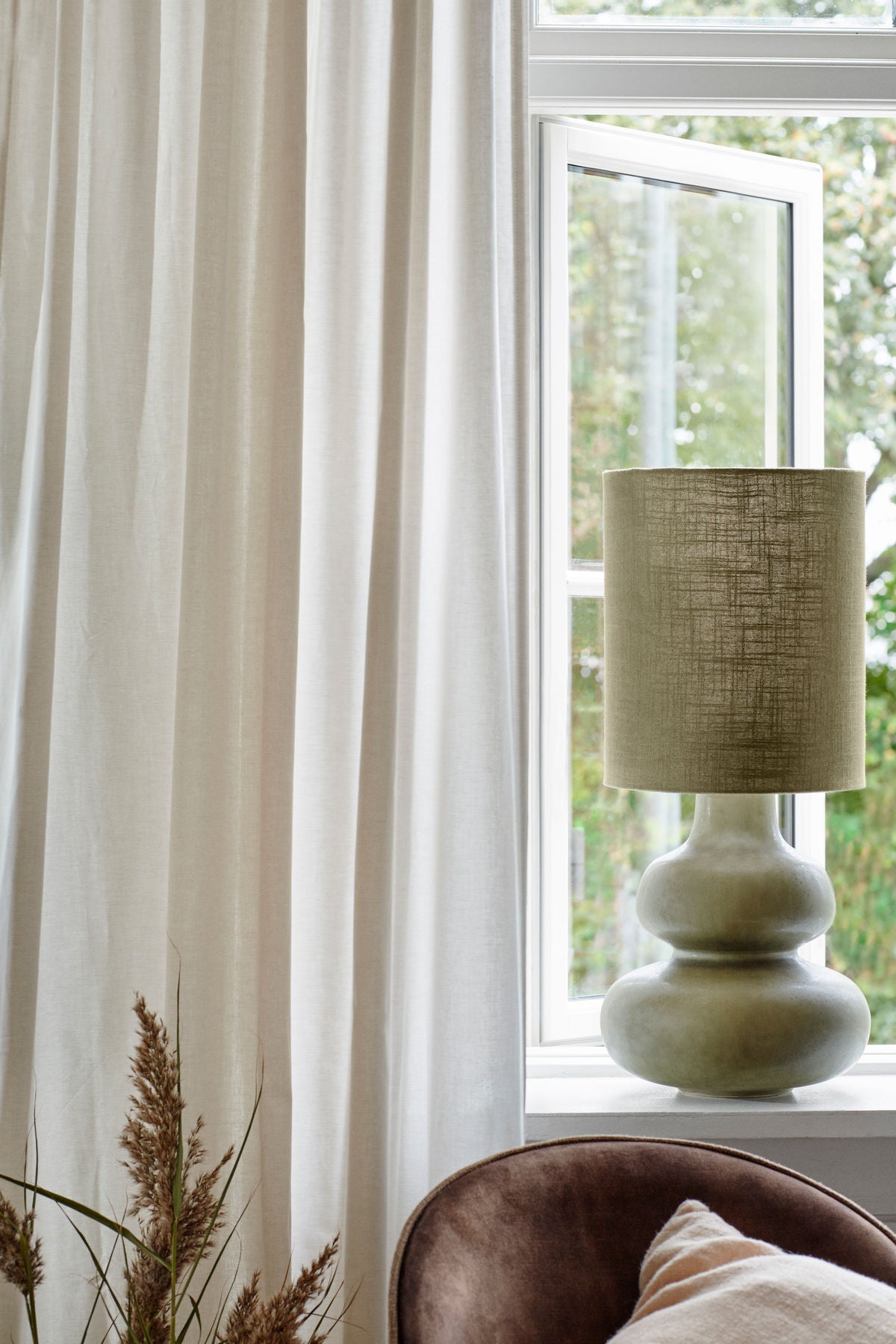 Cozy Living Dandie Keramisk Lampe m. Skygge - MATHCA